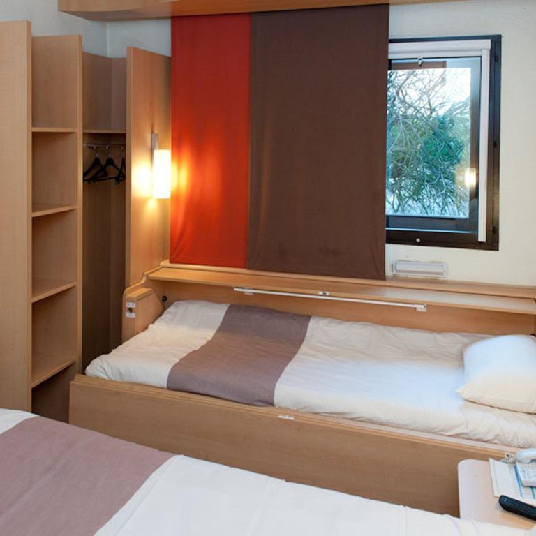 Egg Hotel Gonesse Szoba fotó