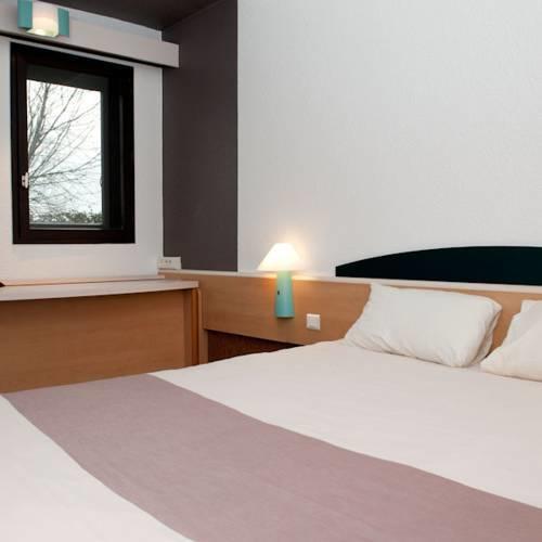 Egg Hotel Gonesse Kültér fotó