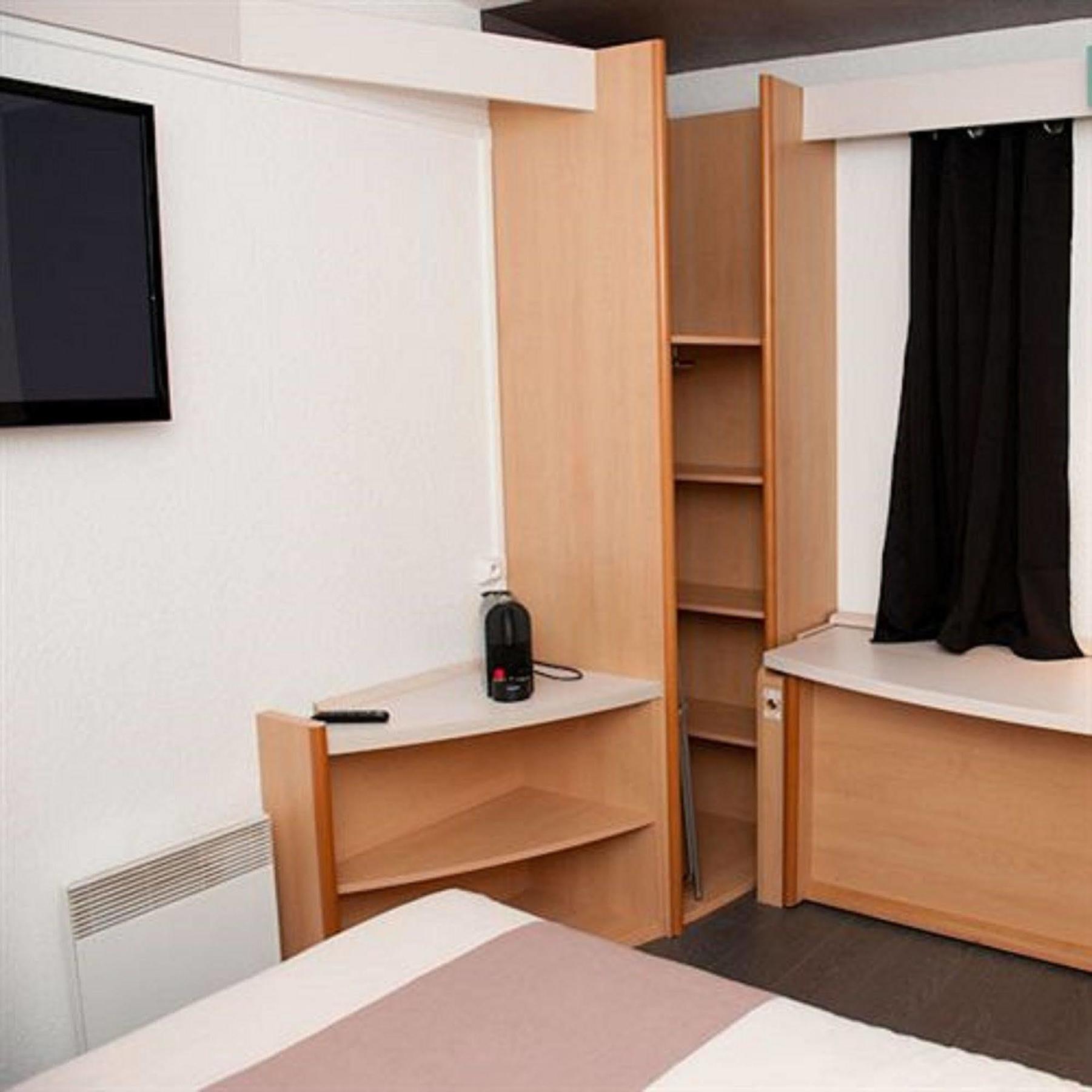 Egg Hotel Gonesse Kültér fotó